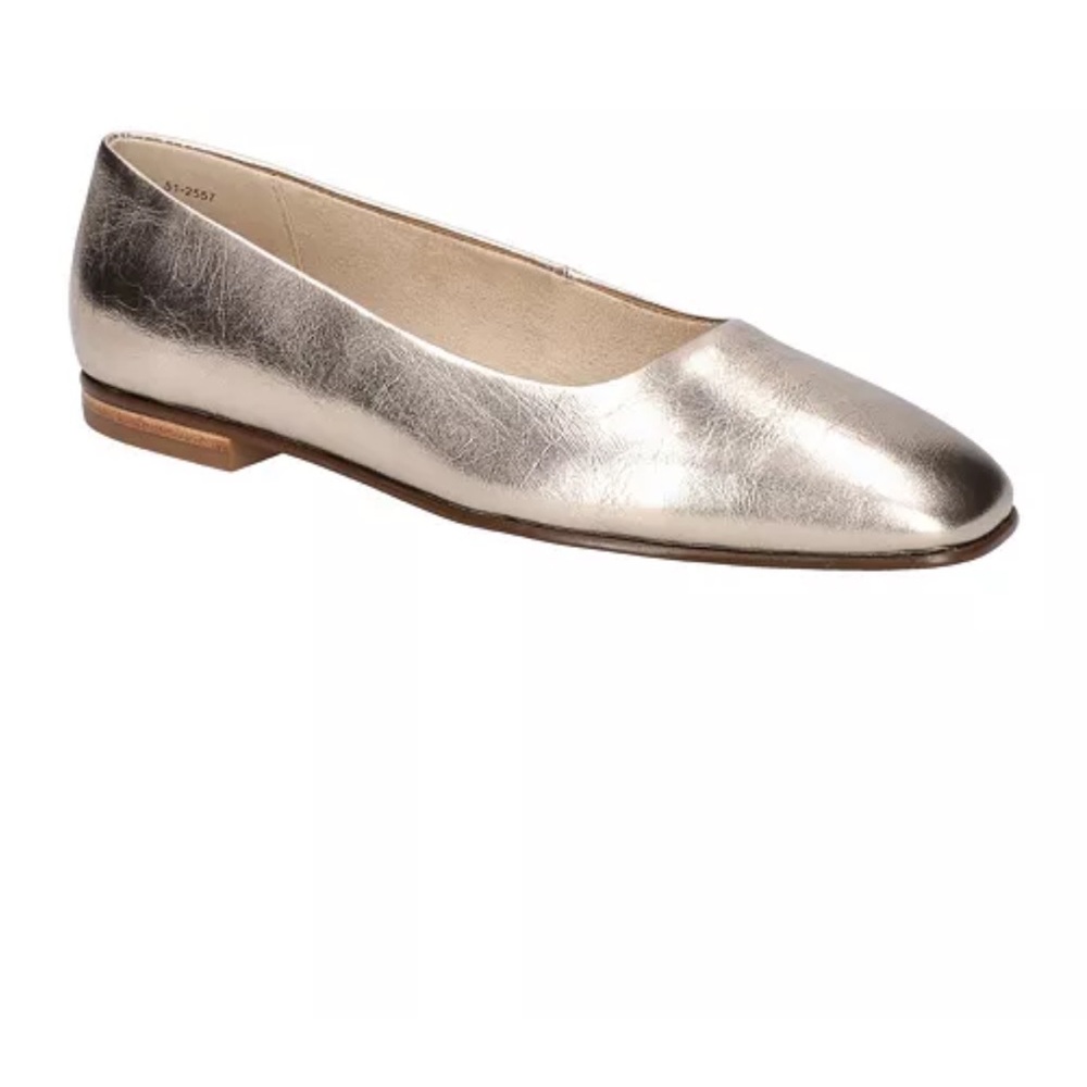 NEW Bella Vita Kimiko Square Toe Champagne Leather Flats - Size 8.5WW